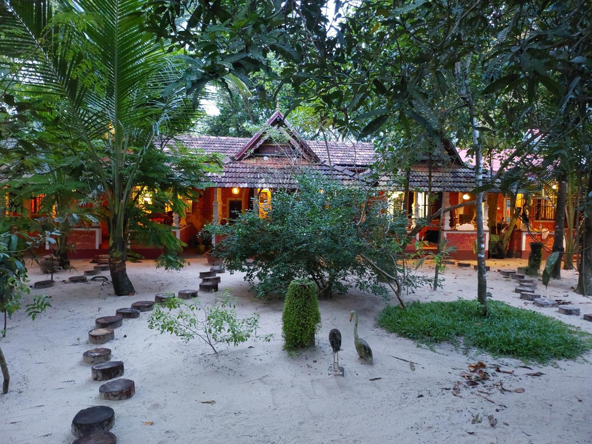 Abba Marari Beach Villas & Homestay Mararikulam Alappuzha Buitenkant foto
